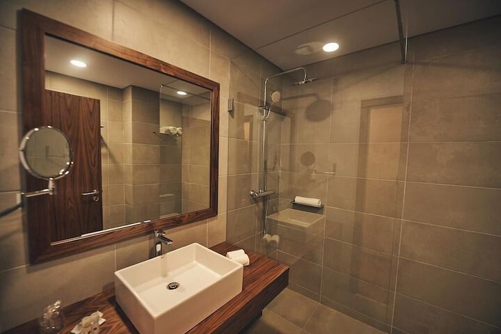 Room 34 of 50