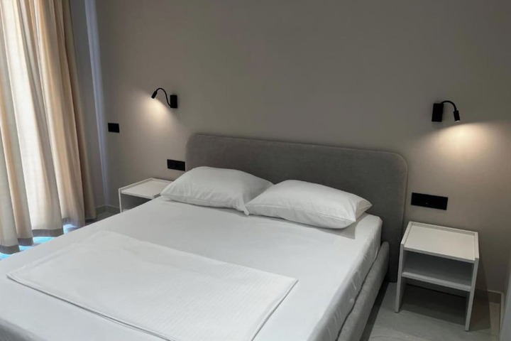 Room 27 of 71