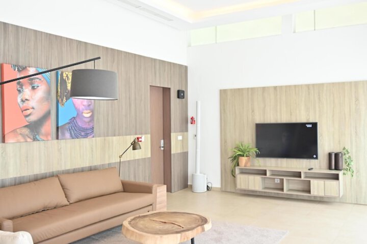 Room 18 of 49