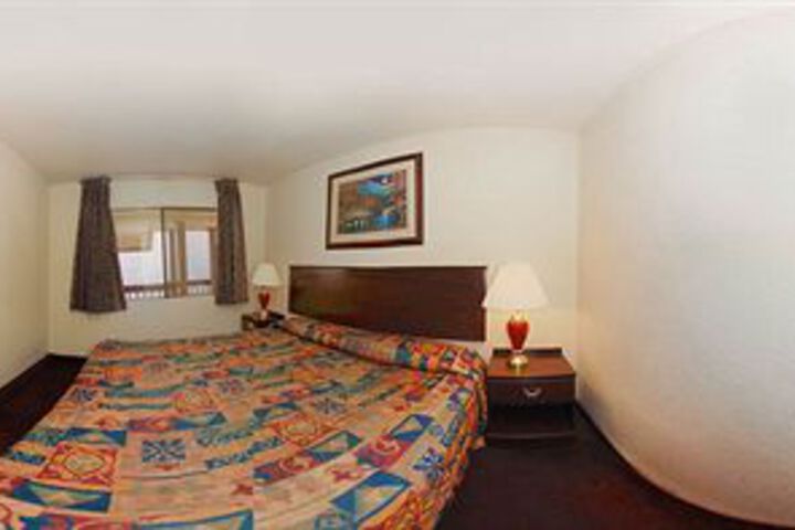 Townhouse Suites in Dallas, TX