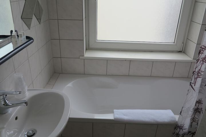 Room 110 of 149