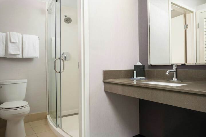 Room 30 of 41