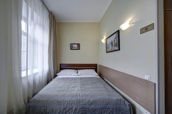 Room 18 of 66