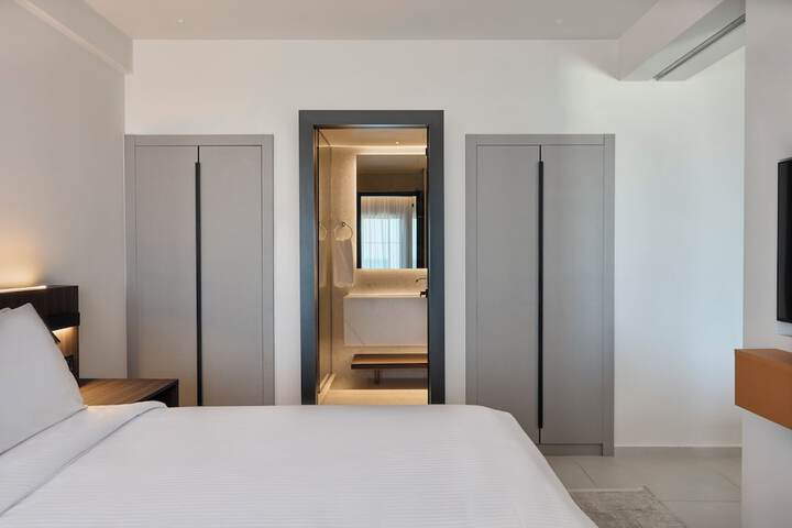 Room 32 of 129