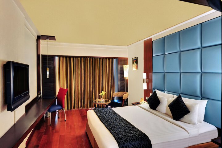 Room 6 of 42