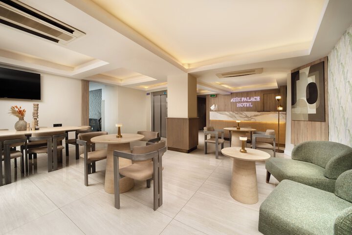 Guest Lobby