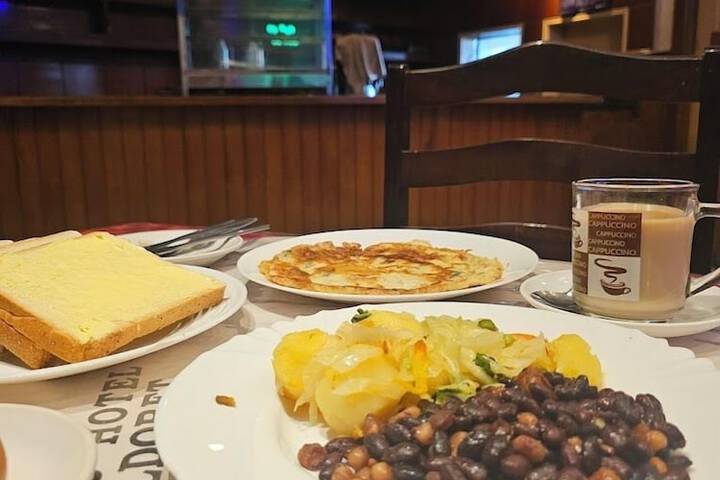 Breakfast/Coffee Service 11 of 22