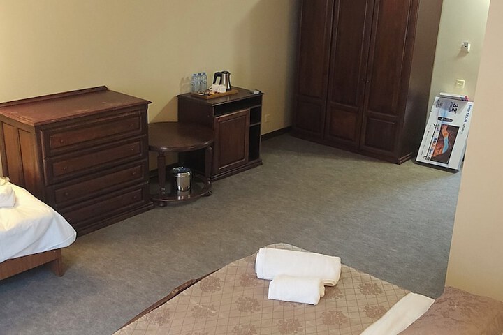 Room 11 of 47