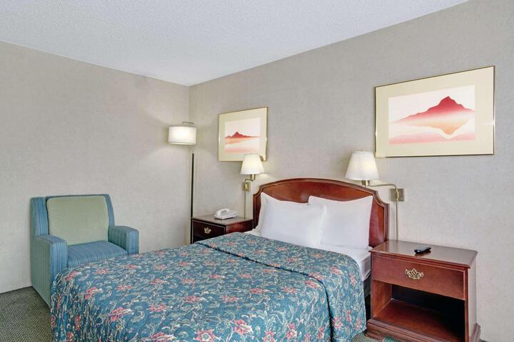 Double Room with 2 Double Beds (10 of 15)