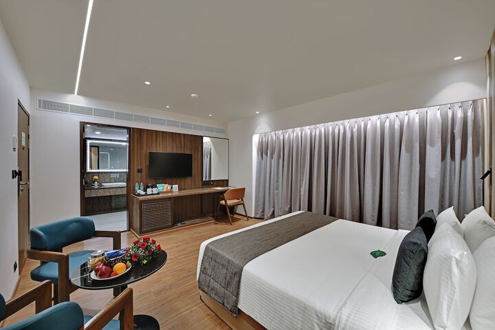 Room 14 of 27