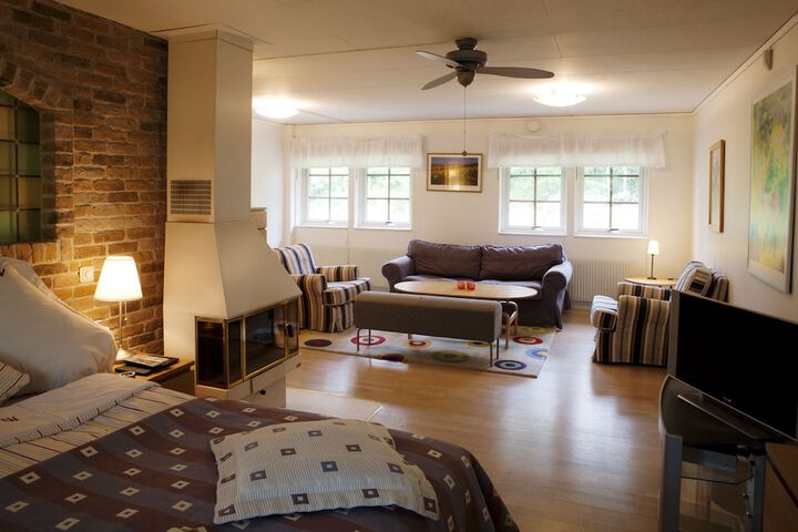 Room 42 of 74