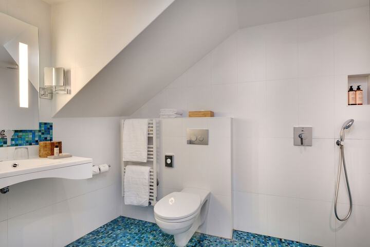 Clean Restrooms