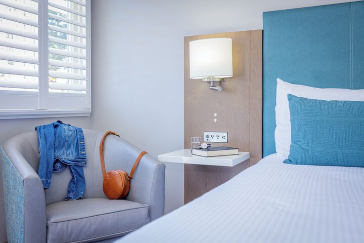 Room 32 of 112