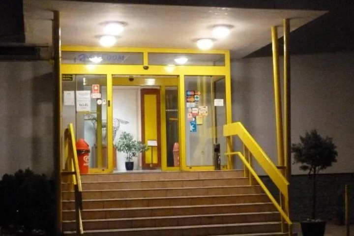 Room 14 of 25