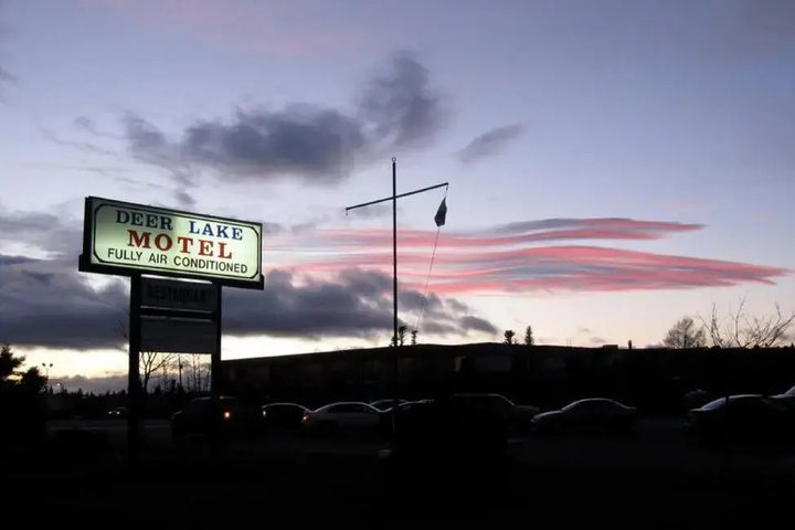 DEER LAKE MOTEL