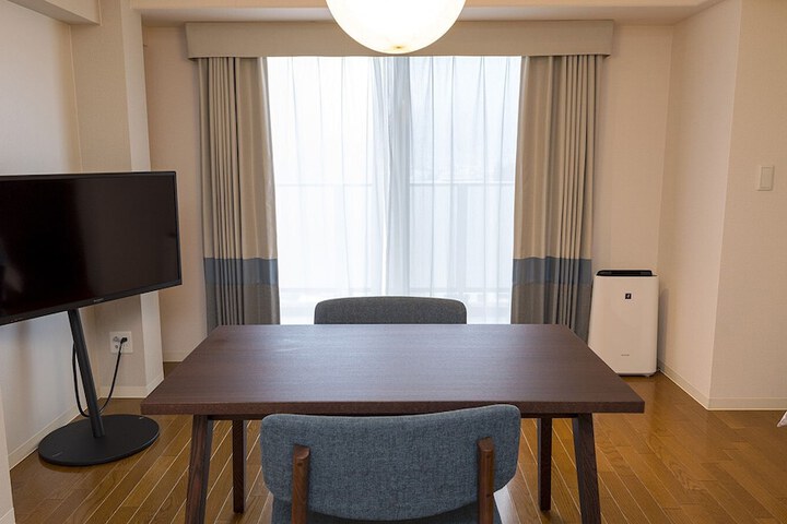 Room 19 of 83