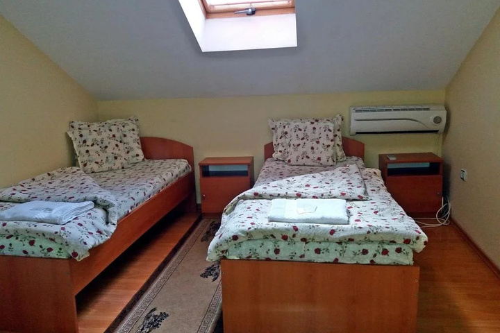 Room 15 of 26