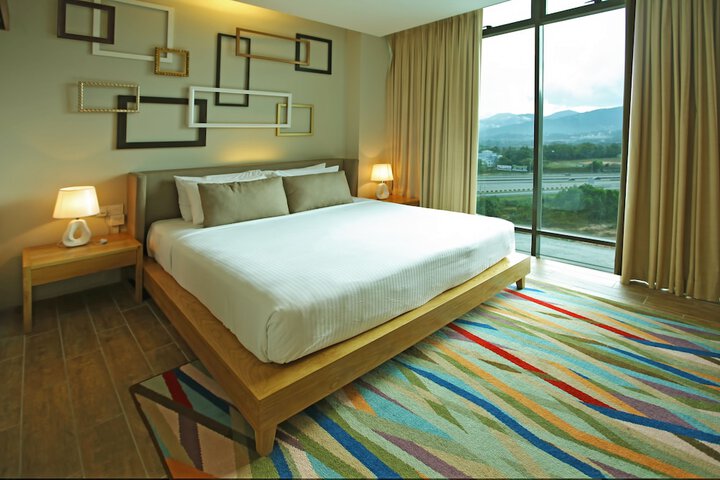 Room 10 of 55