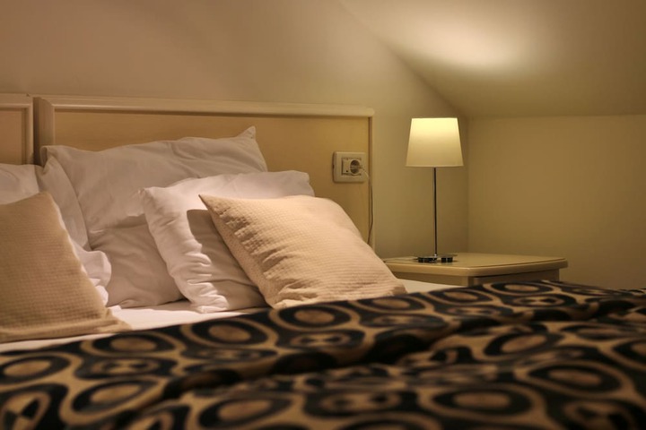 Room 14 of 193