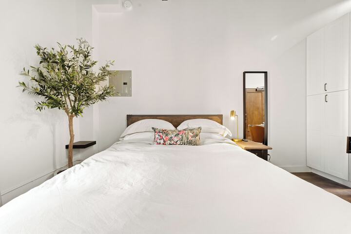 Room 25 of 191