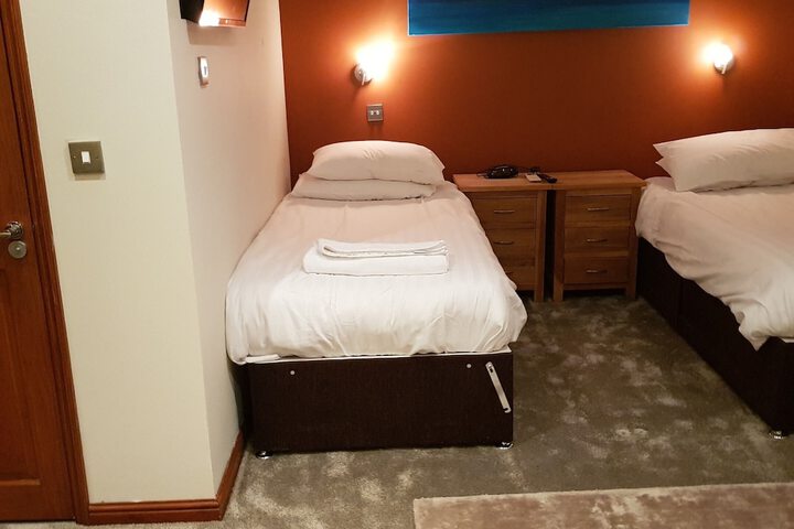 Room 28 of 91