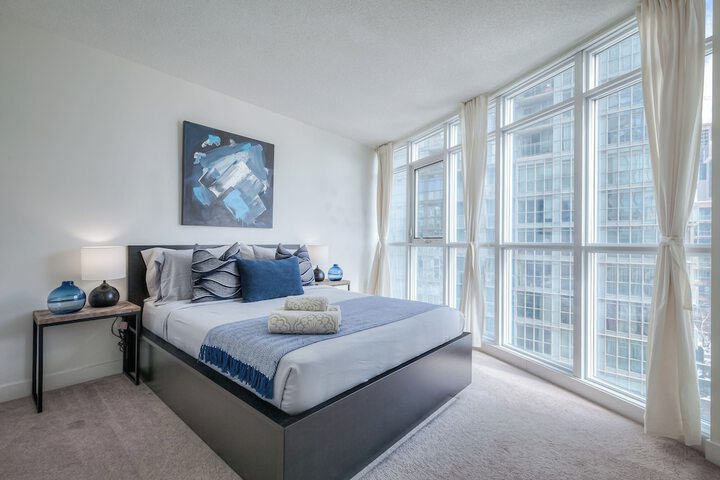 Room 2 of 28
