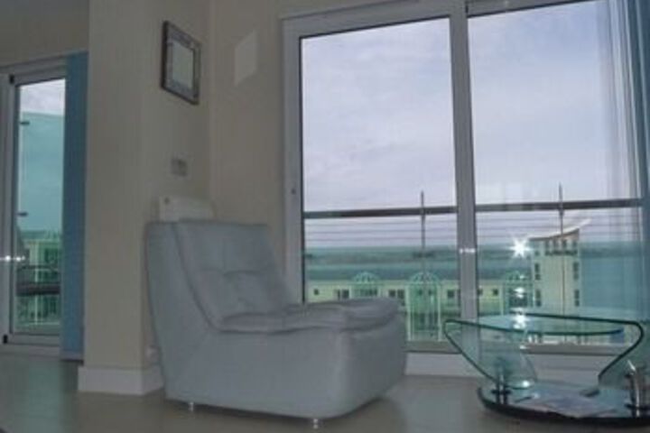 Room 17 of 24