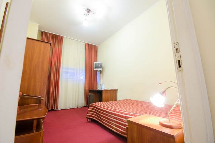 Room 4 of 60
