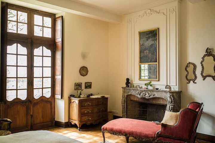 Room 10 of 30