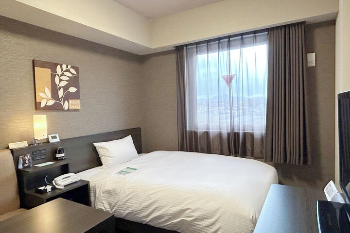 Room 10 of 35
