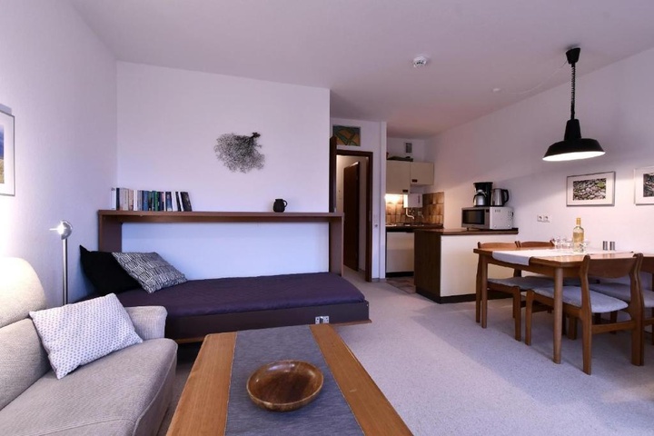 Room 2 of 3