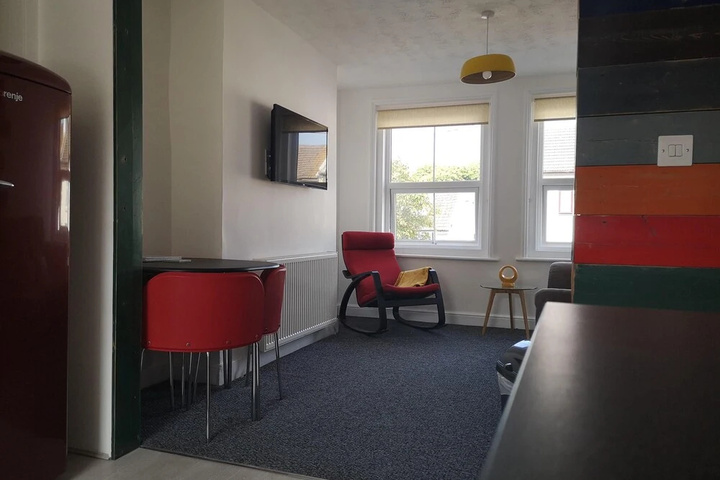 Room 12 of 18