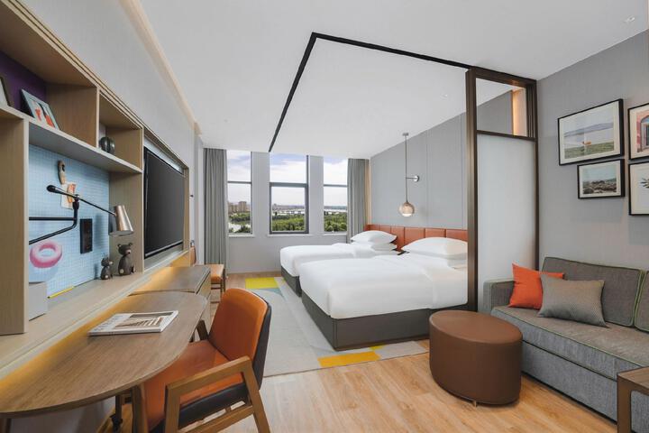 Room 16 of 30