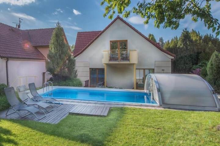 Pool 116 of 140