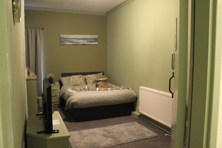 Room 6 of 20