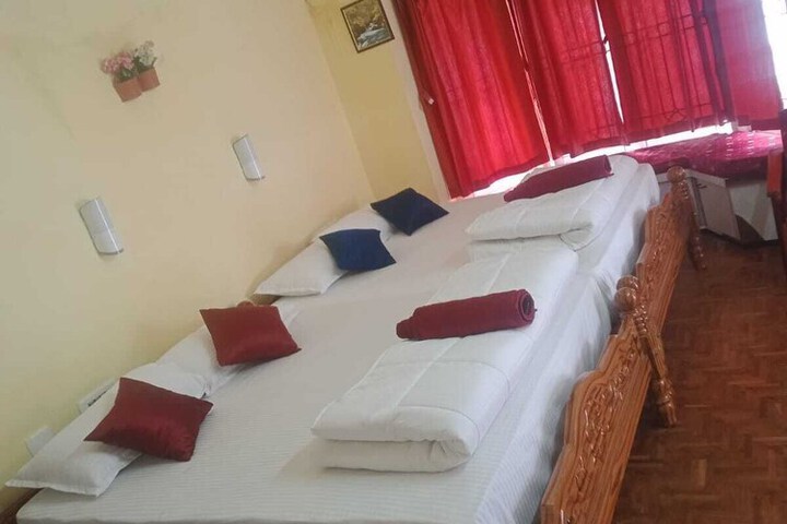 Room 12 of 31