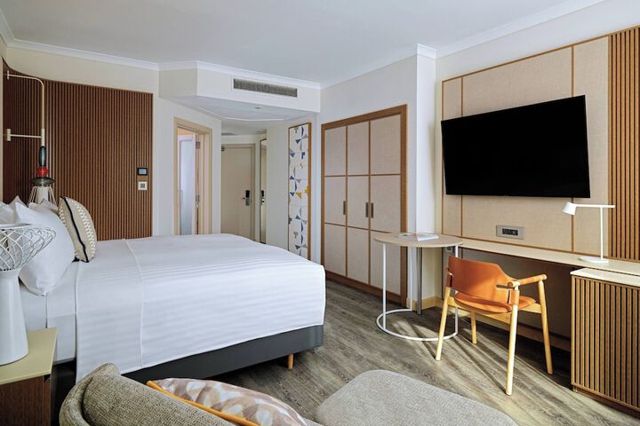 Room 13 of 139