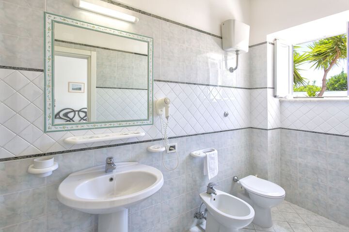 Room 10 of 45