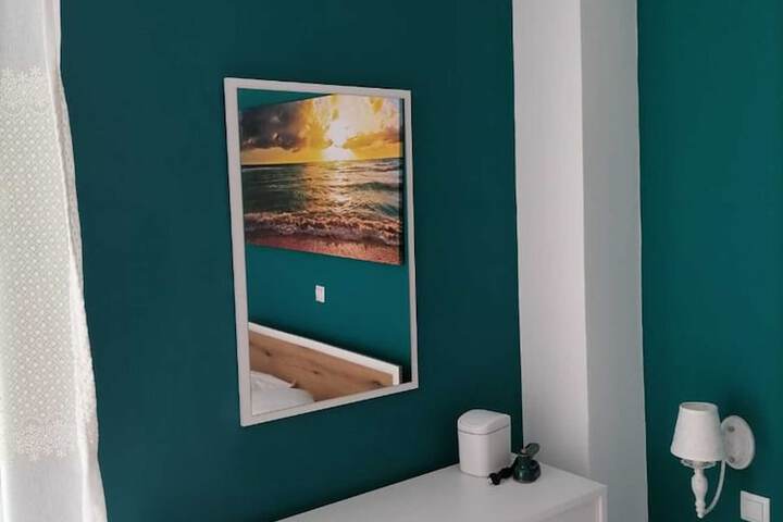 Room 5 of 72