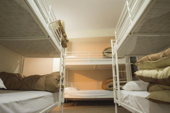 Room 9 of 48