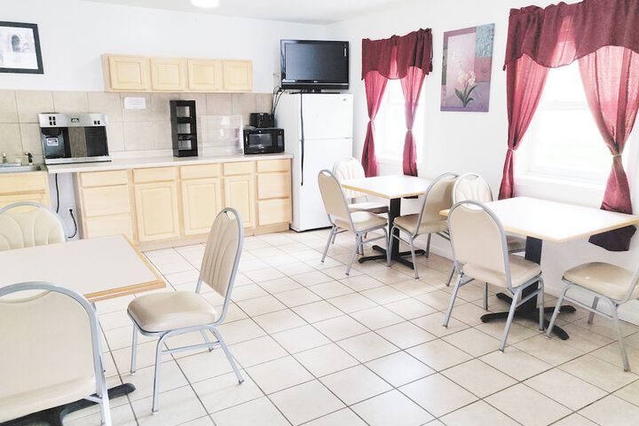 Breakfast area