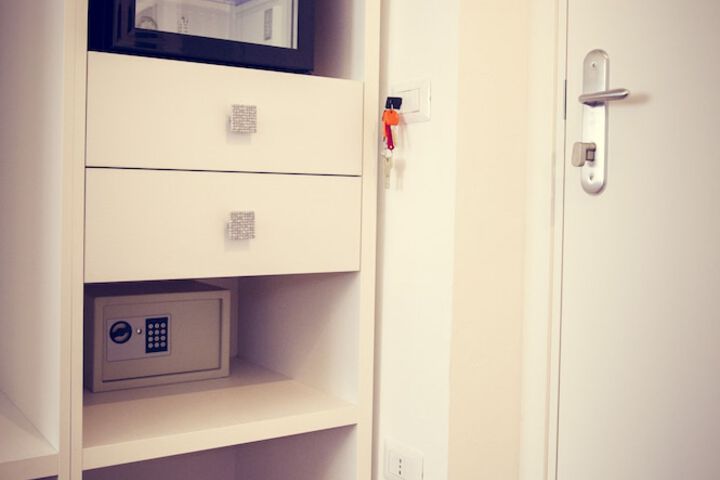 Room 17 of 85
