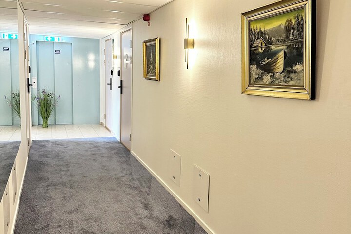 Ballroom/Hall 21 of 25