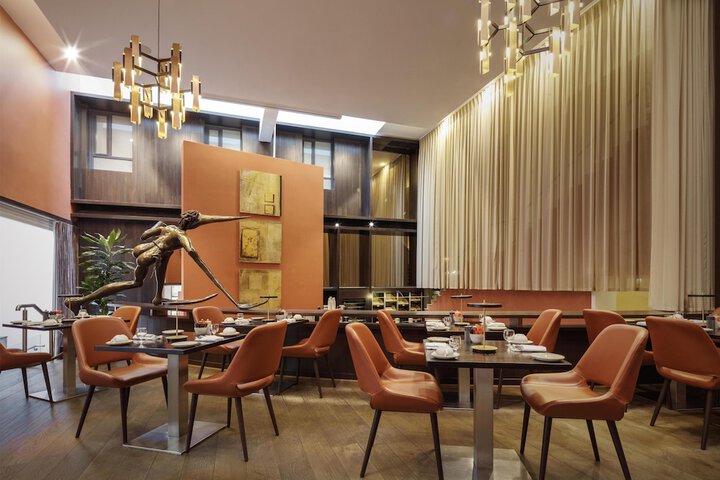 Dining 92 of 126
