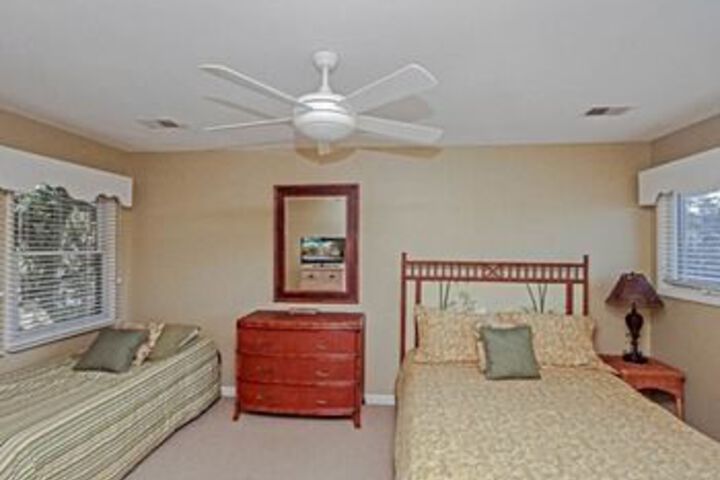 Room 11 of 43