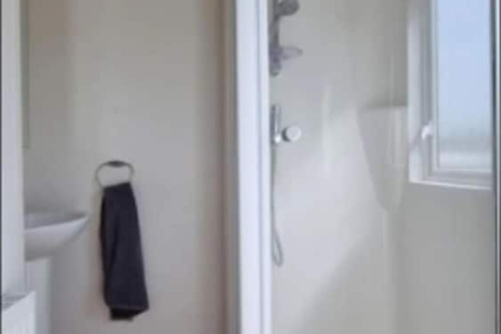 Room 8 of 10