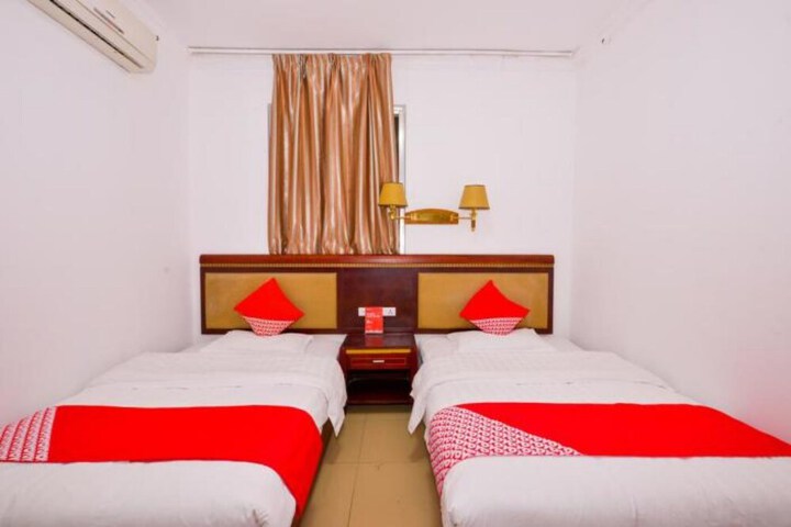 Room 5 of 14