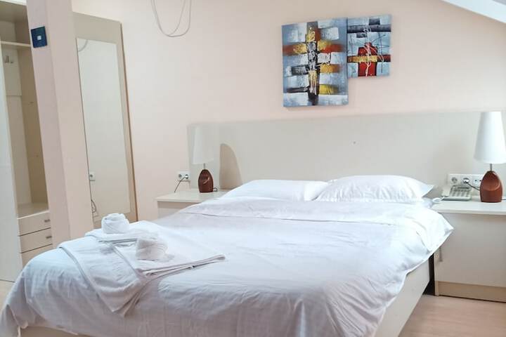 Room 26 of 41