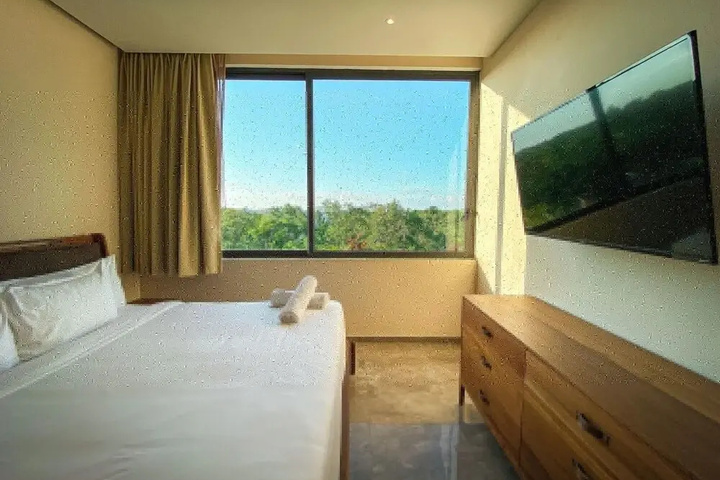 Rest Relax Recharge Do it all at Mistiq Luxury Penthouse With Private Pool Fast Beach Access