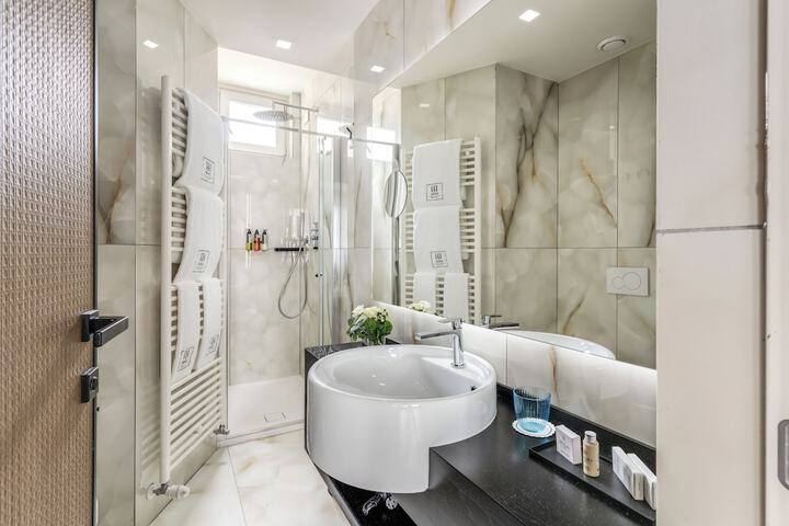 Bathroom Interior Photo